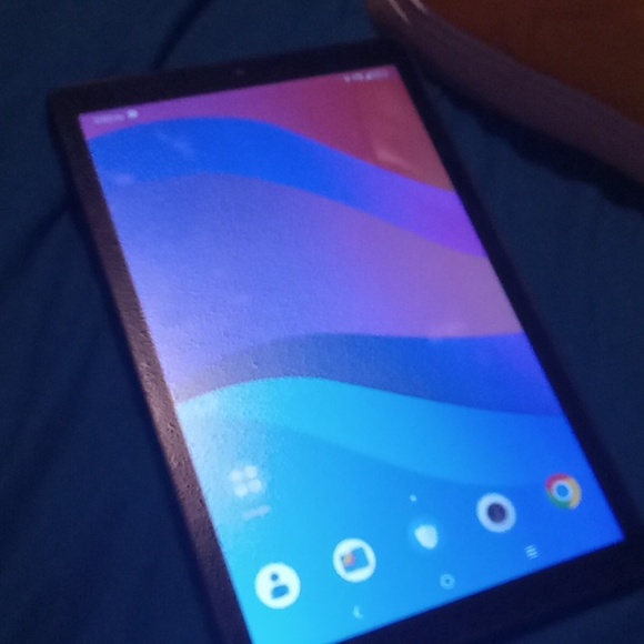 TCL Tablet - Picture 3 of 3